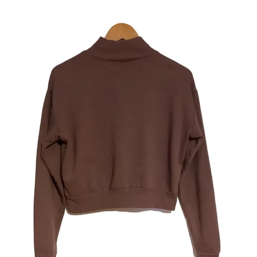 Cropped Sweatshirt Size Small - Picture 5 of 7